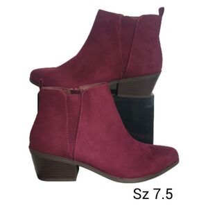 Women's Ankle Booties 7.5 Adaline Size Zipper Ankle Boots Burgundy Size 7.5 NEW